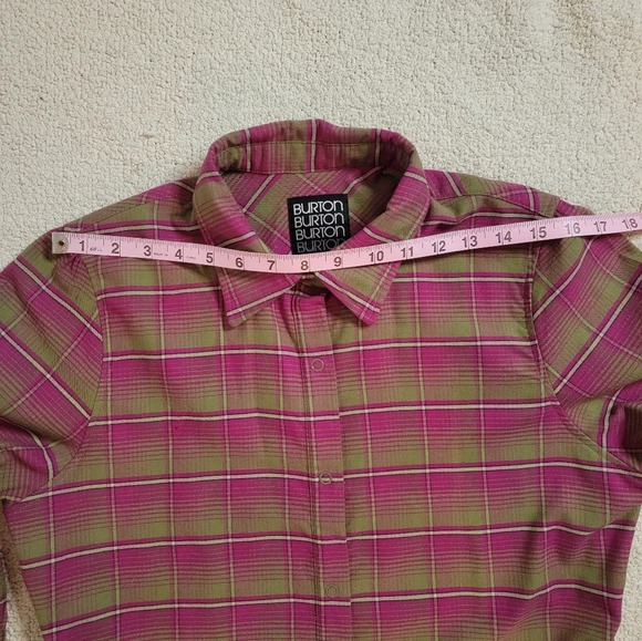 Burton Dryride Blitz Flannel. Snowboarding. Pink and green. Womens M - Picture 8 of 10